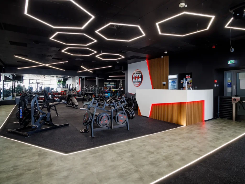 nawierzchnia gumowa na siłowni wykonana przez Pavisorte